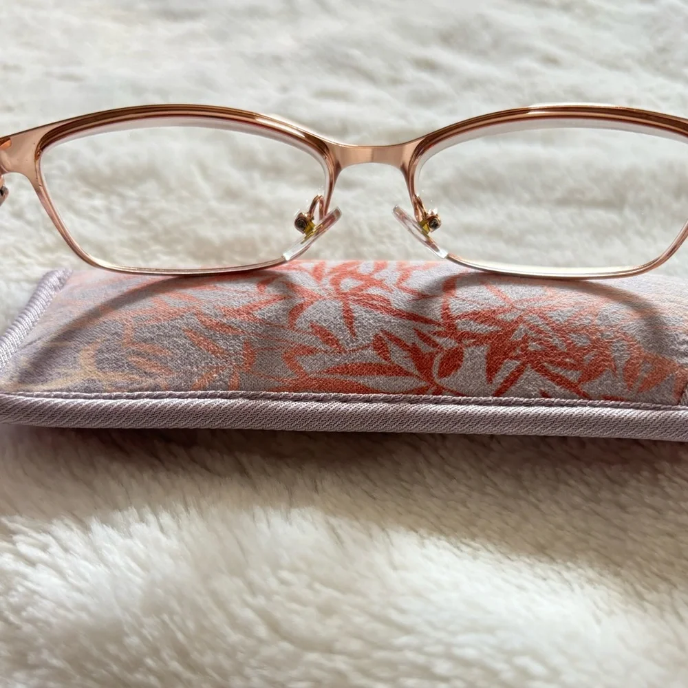 NWOT-Chic Rose Gold Glasses with Patterned Case 2.50